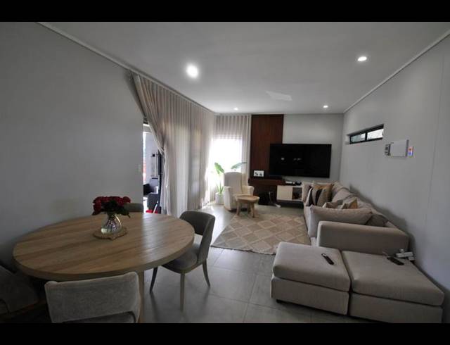 3 BEDROOM HOUSE FOR SALE IN NORTH RIDING